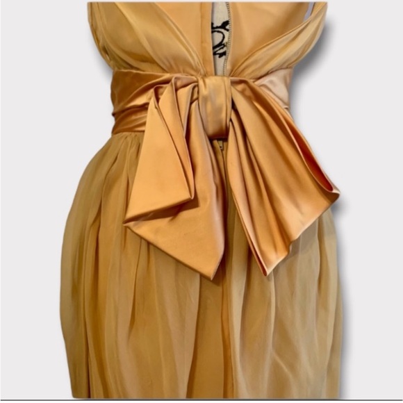 Vintage 40s Hand Crafted Gold Sleeveless Bow Detail Wiggle Dress - Picture 6 of 12